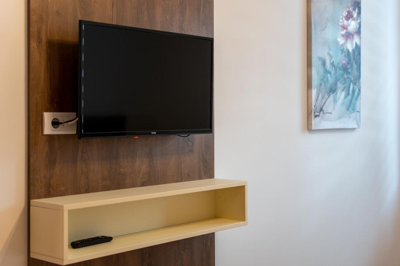 Apartment R3 *