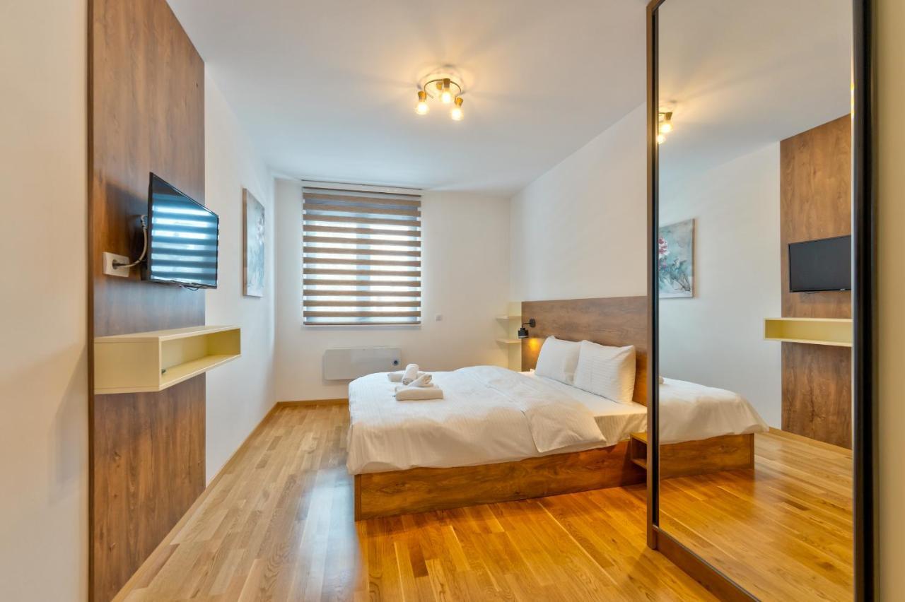 Apartment R3 *