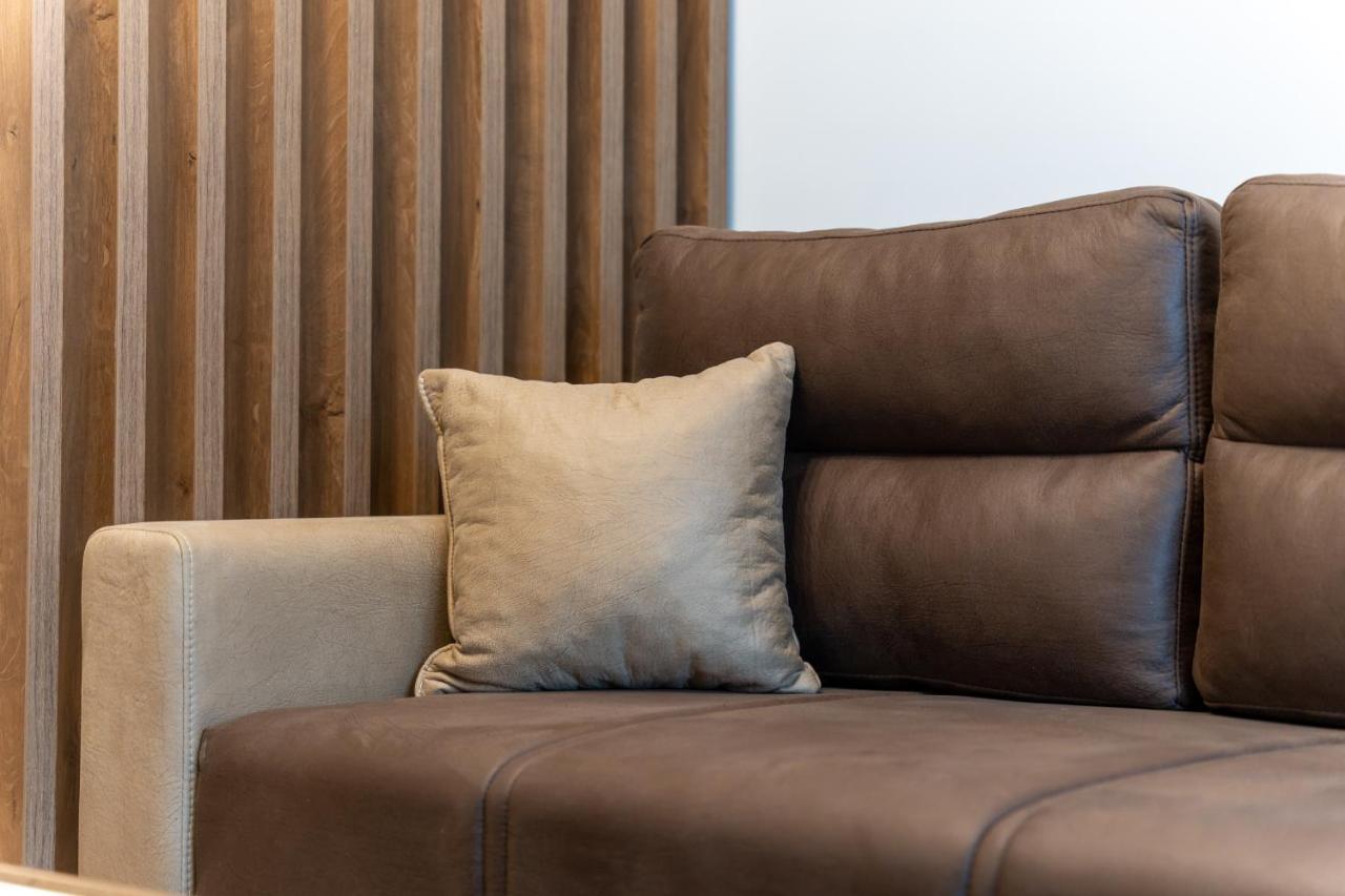Apartment R3 *