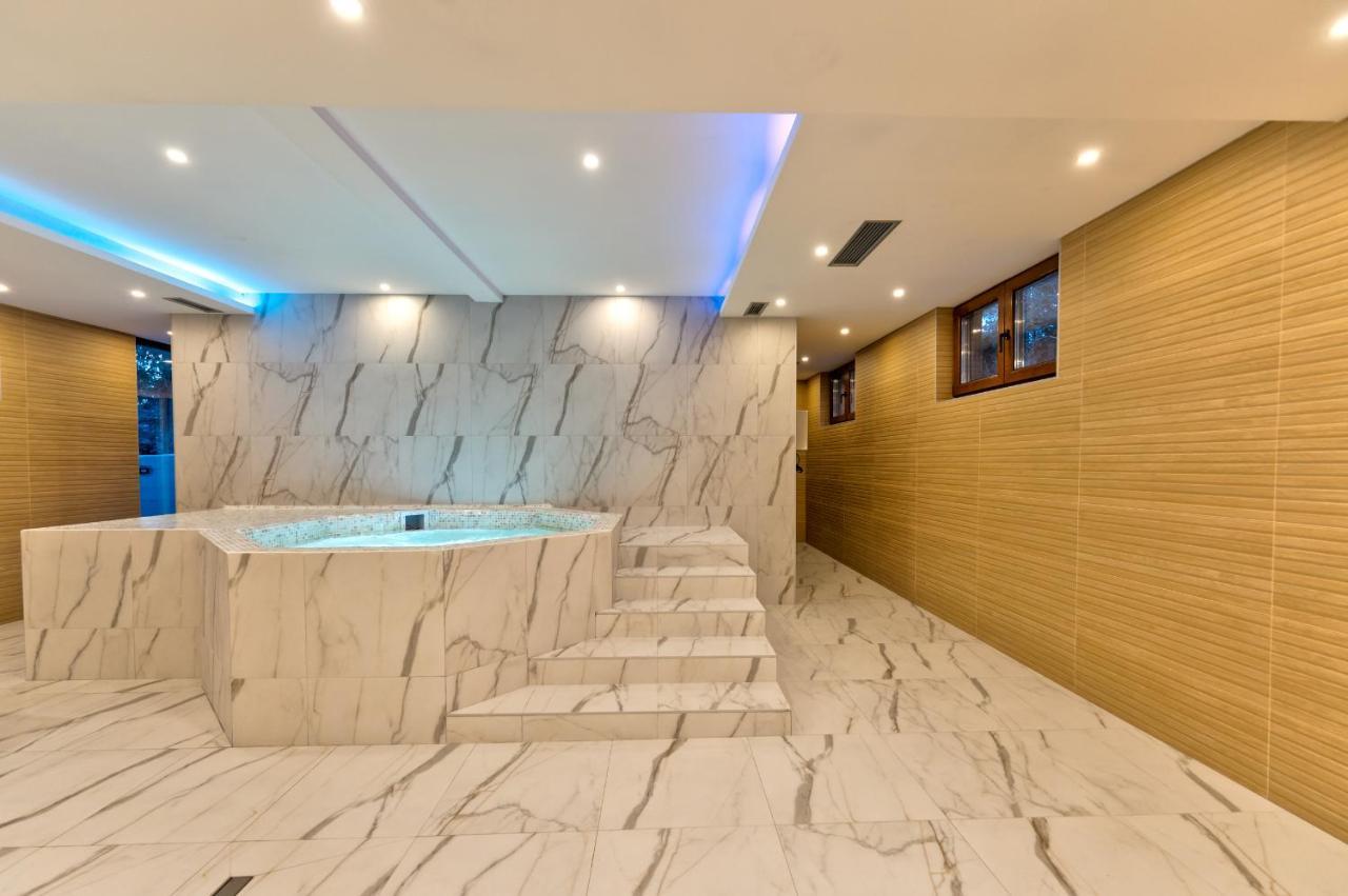 Apartment R3 *